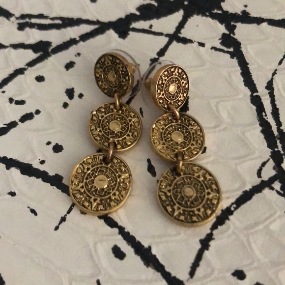 Nicole Miller Collection Goldtone Earrings - Picture 1 of 2